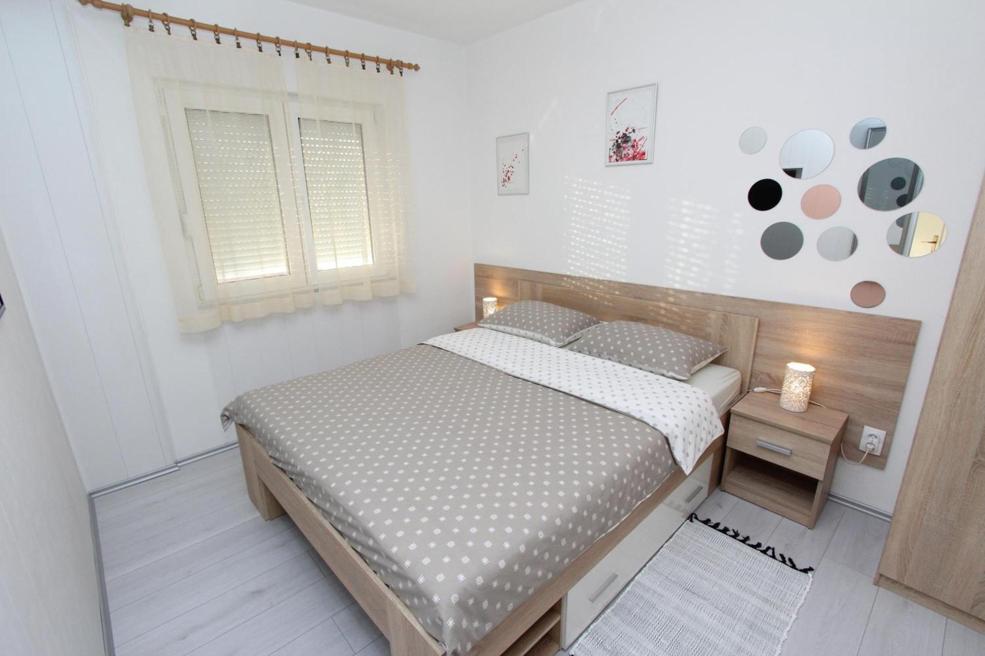 Apartments And Room Eva Rovinj Eksteriør billede